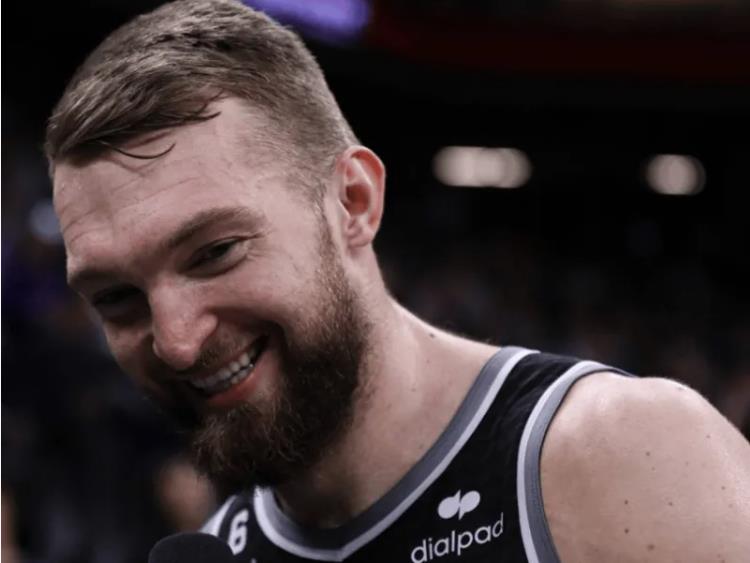 包含法兰克福内部会议纪要流出：冲刺阶段复出首秀；NBA常规赛使命明确；医务组通报恢复的词条-开云体育