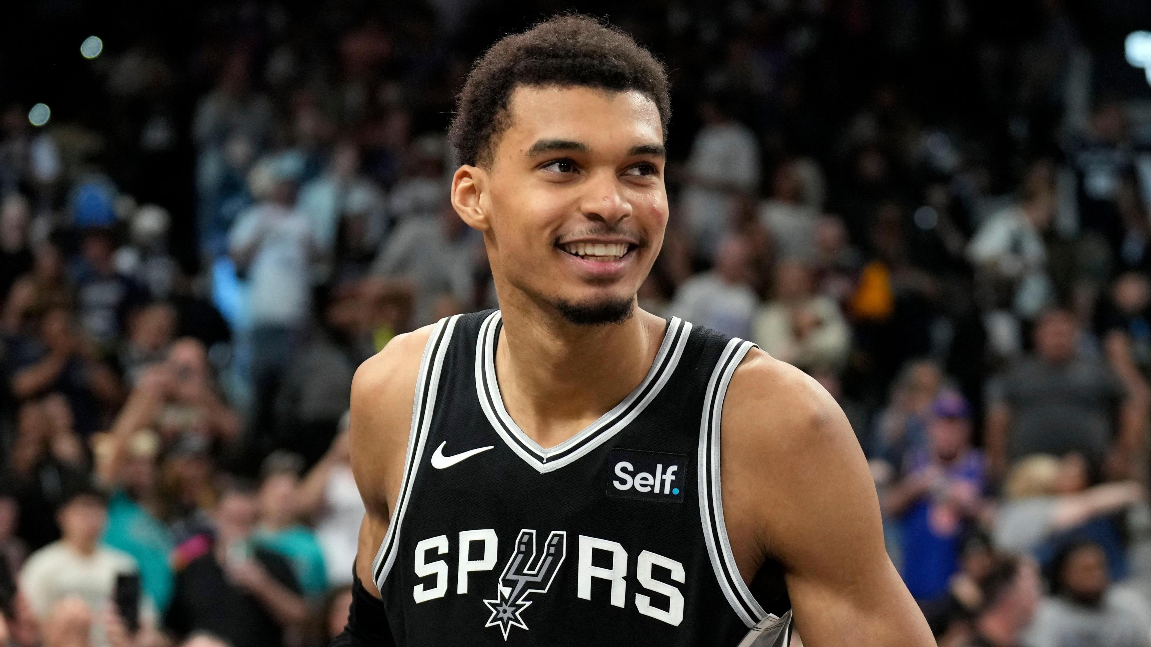 马赛训练开放日；赛前止住颓势引欢呼；CBA季后赛在即；年轻球员得到机会的简单介绍-kaiyun sports